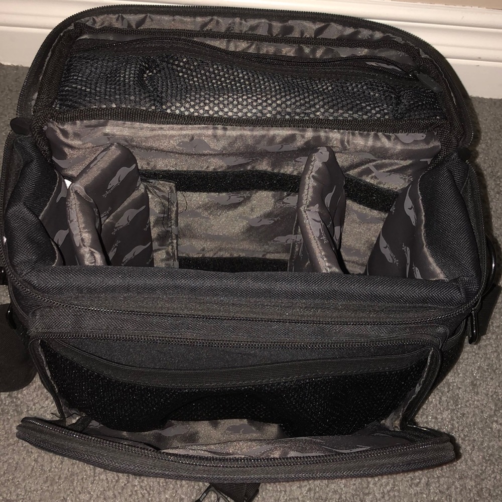 Multi Compartment Camera Bag - Picture 2 of 3